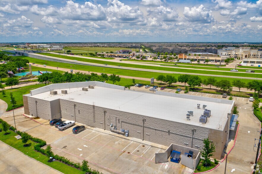 More Photos Of 7910 W Grand Parkway S, Richmond Storefront Retail Office For Lease