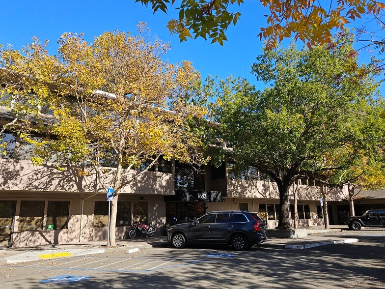 More Photos Of 1682 Novato Blvd, Novato Office For Lease