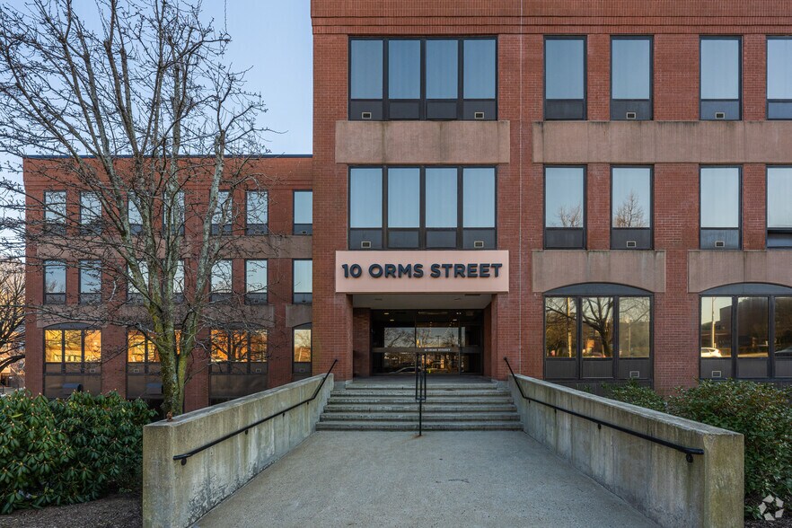 More Photos Of 575-585 Taunton Ave, East Providence Unknown For Lease