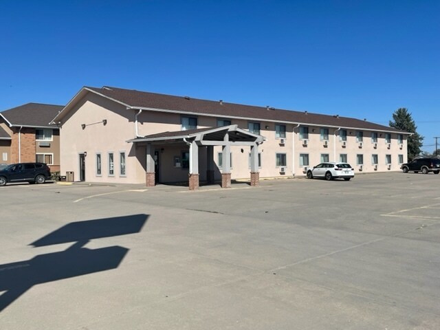 More Photos Of 2100 Fay St, Burlington Hotel For Sale