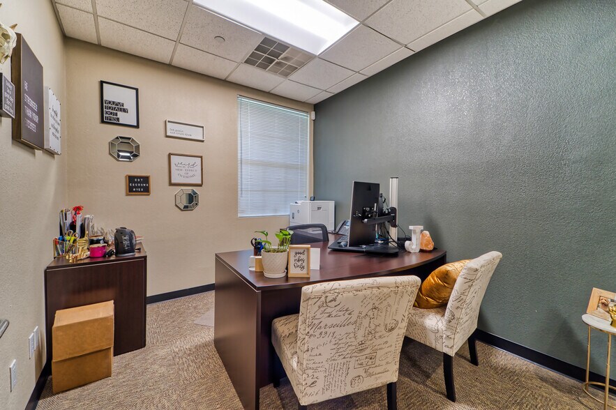 More Photos Of 471 Century Park Dr, Yuba City Office For Sale