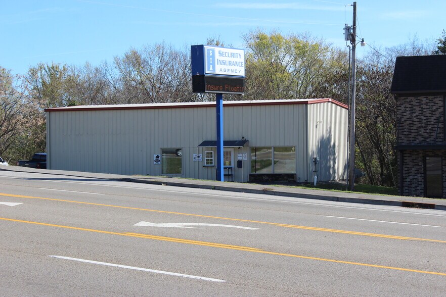 More Photos Of 1901 Old Jacksboro Hwy, LaFollette Office For Sale