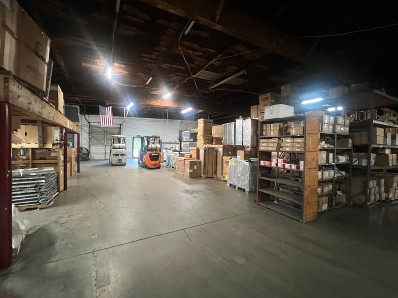 More Photos Of 1922 Elm Tree Dr, Nashville Distribution For Sale