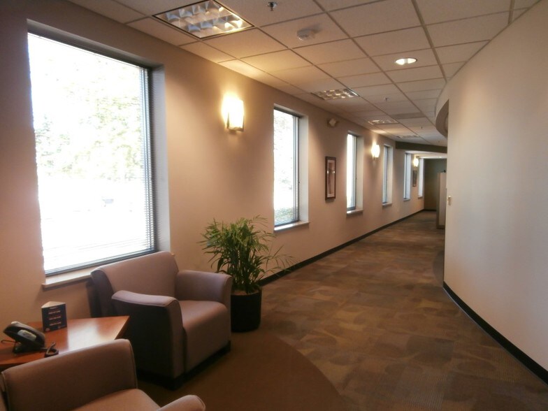 More Photos Of 5303 Fen Oak Dr, Madison Office For Lease