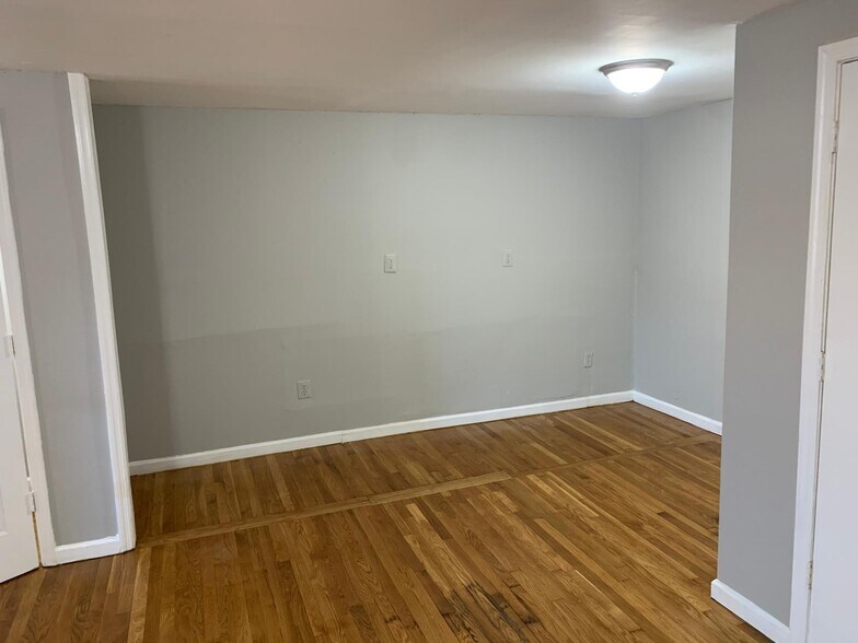 More Photos Of 443 Jackson Ave, Elizabeth Storefront Retail Residential For Sale