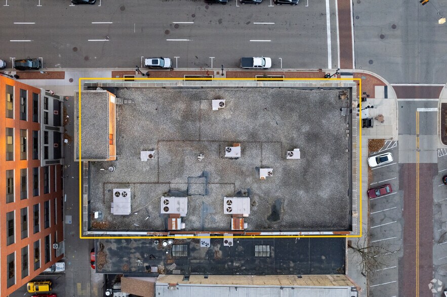 More Photos Of 200 S Washington Sq, Lansing Medical For Lease