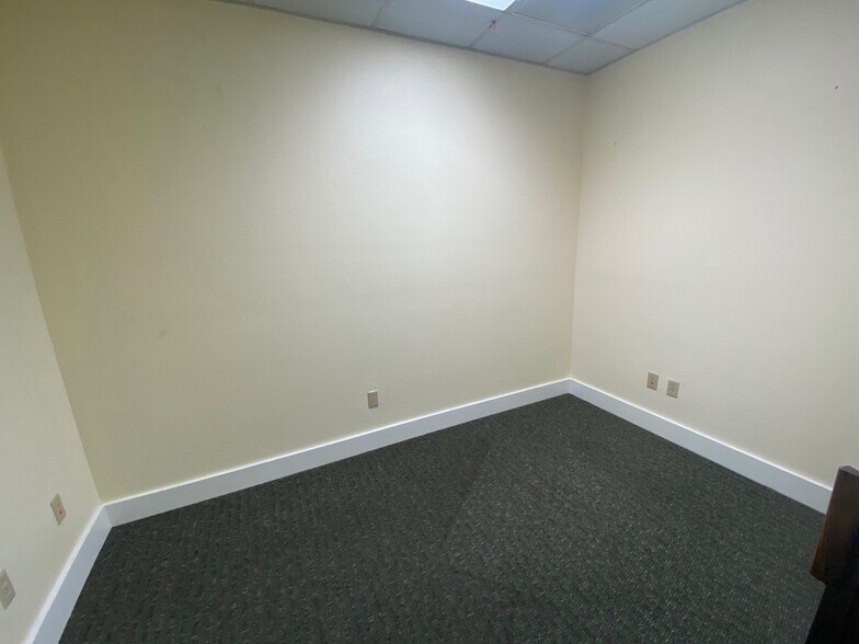 More Photos Of 201 John St, Salinas Office For Lease