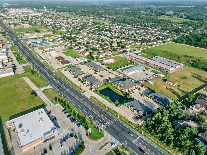 More Photos Of 7115 FM 2920, Spring Unknown For Lease