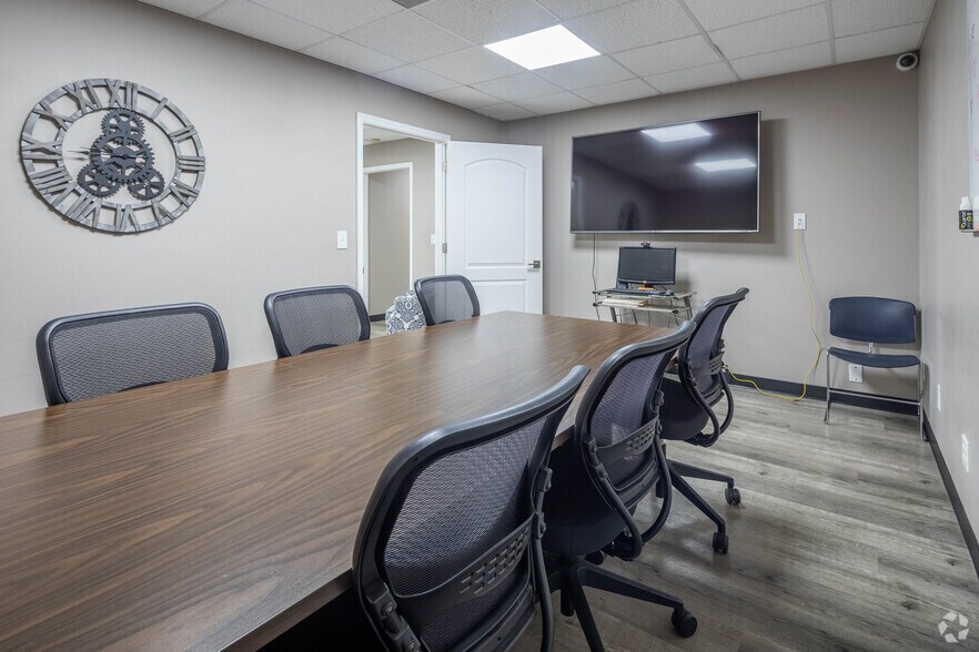 More Photos Of 2328 N US Hwy 19, Holiday Medical For Lease