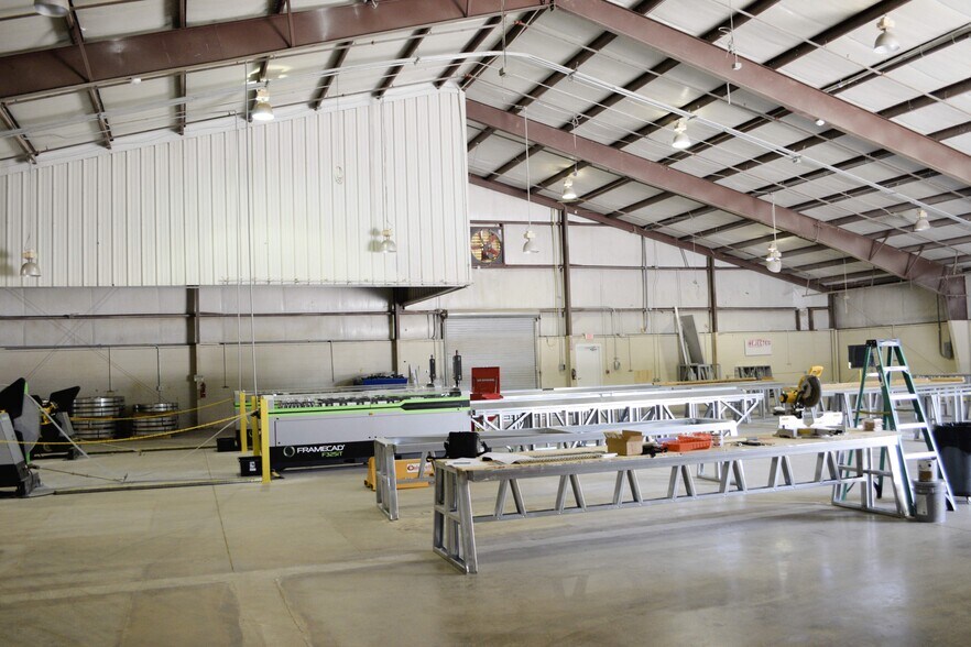 More Photos Of 1050 Central Park Dr, Sanford Warehouse For Lease