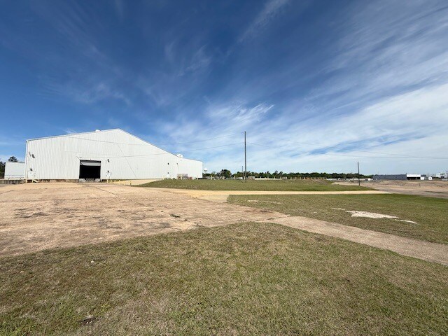 More Photos Of 602 Pershing Ave, Lufkin Warehouse For Sale