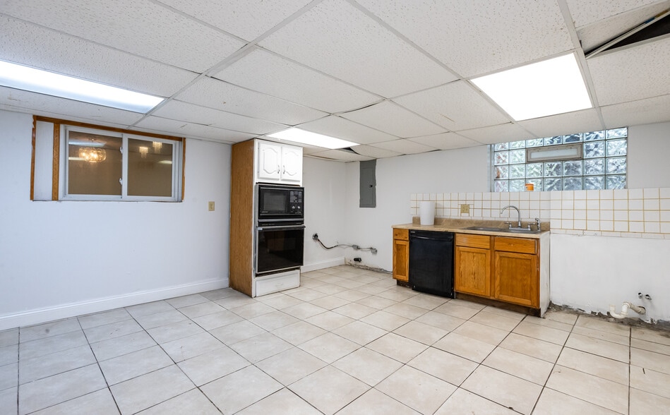 More Photos Of 3429 Prospect St, Indianapolis Religious Facility For Sale