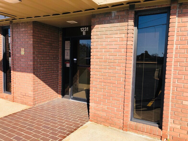 Primary Photo Of 1231 Perry Hill Rd, Montgomery Storefront Retail Office For Lease