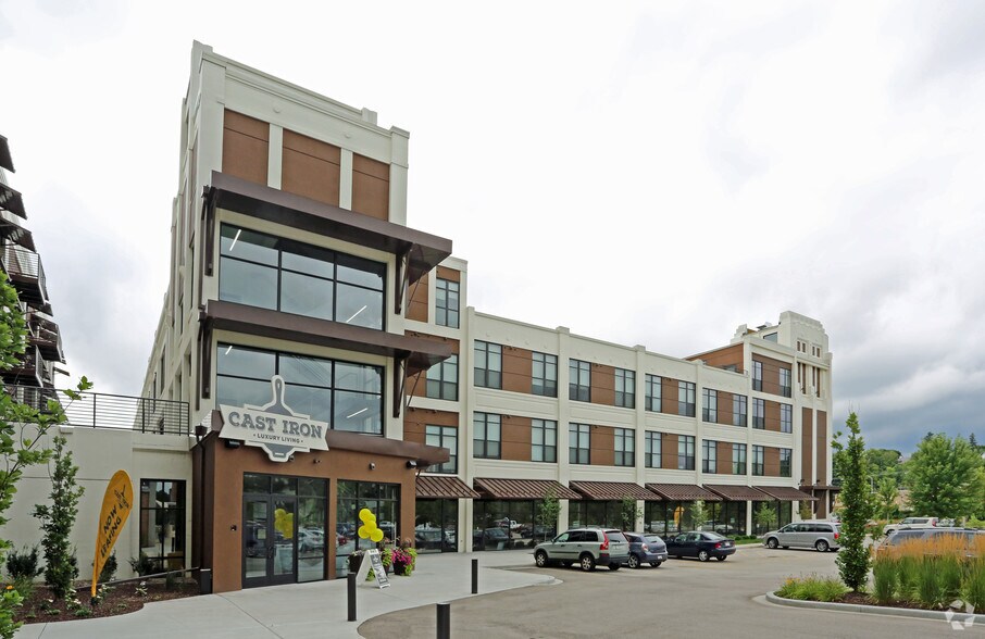 More Photos Of 611 Veterans Ave, West Bend Apartments For Lease