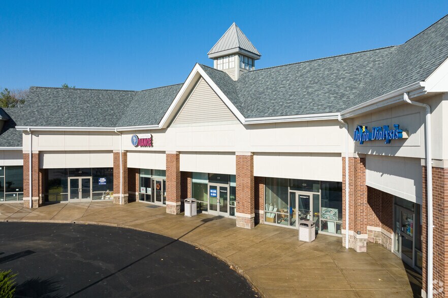 More Photos Of 405-463 Meramec Blvd, Eureka General Retail For Lease