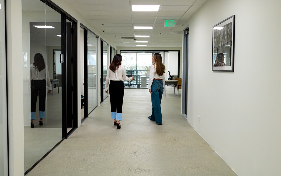 More Photos Of 1964 Westwood Blvd, Los Angeles Coworking Space