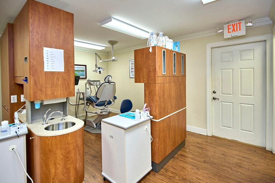 More Photos Of 3779 Lochgelly Rd, Lochgelly Medical For Sale