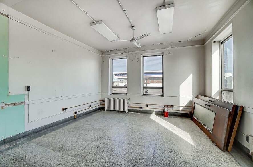 More Photos Of 311 S Main St, Celina Office For Sale