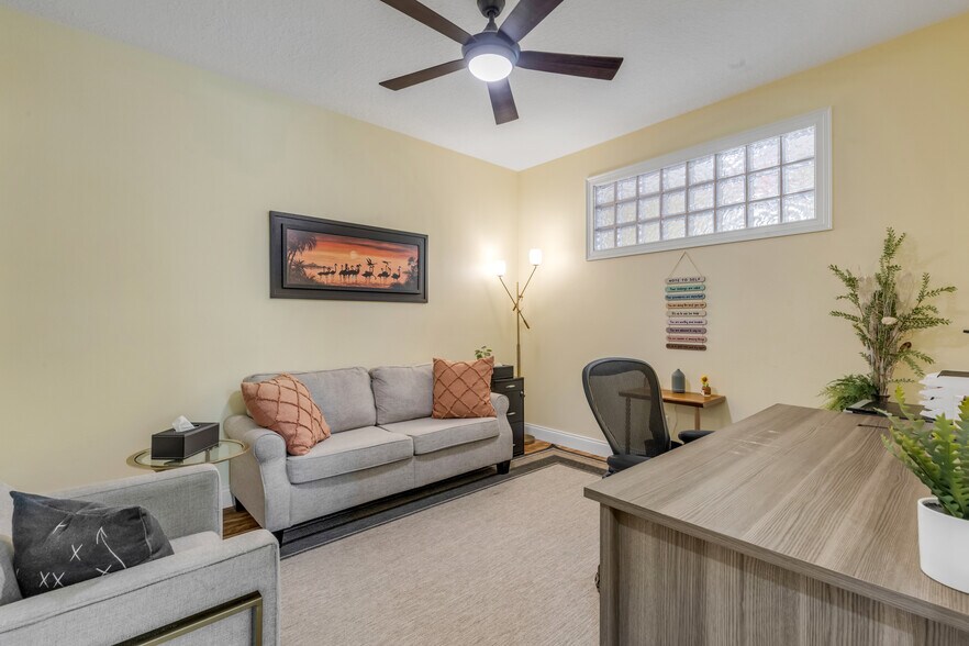 More Photos Of 136 Julia St, New Smyrna Beach Flex For Sale