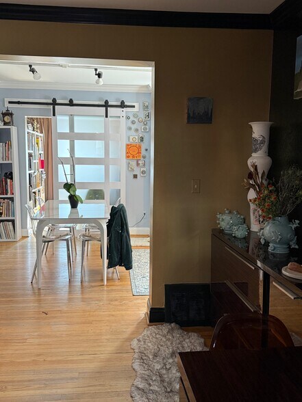 More Photos Of 520-522 E Eleven Mile Rd, Royal Oak Freestanding For Sale