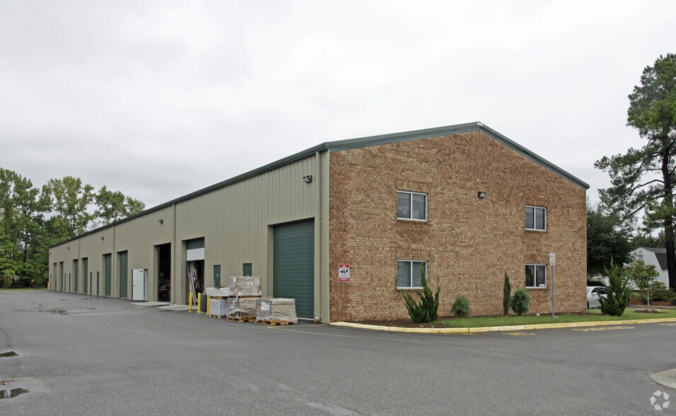 More Photos Of 3169 Shipps Corner Rd, Virginia Beach Flex For Lease