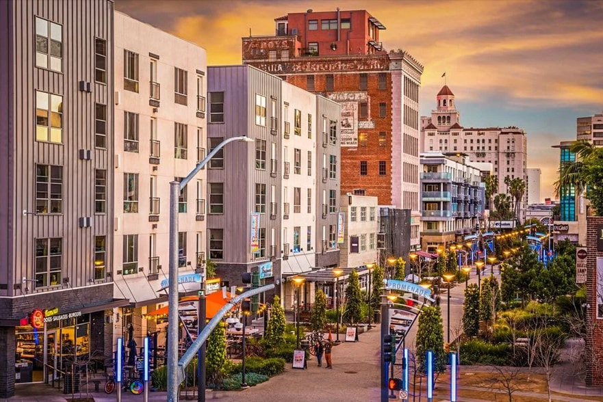 More Photos Of 210 E 3rd St, Long Beach Apartments For Lease