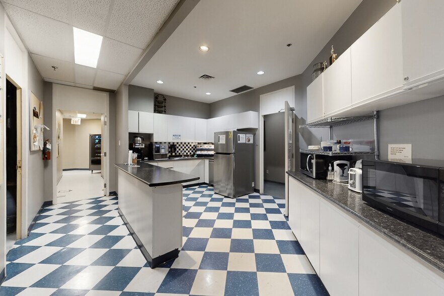 More Photos Of 45 Mcintosh Dr, Markham Office For Sale