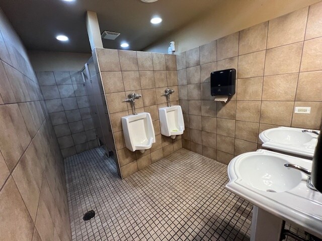 More Photos Of 98 W Main St, West Dundee Restaurant For Lease