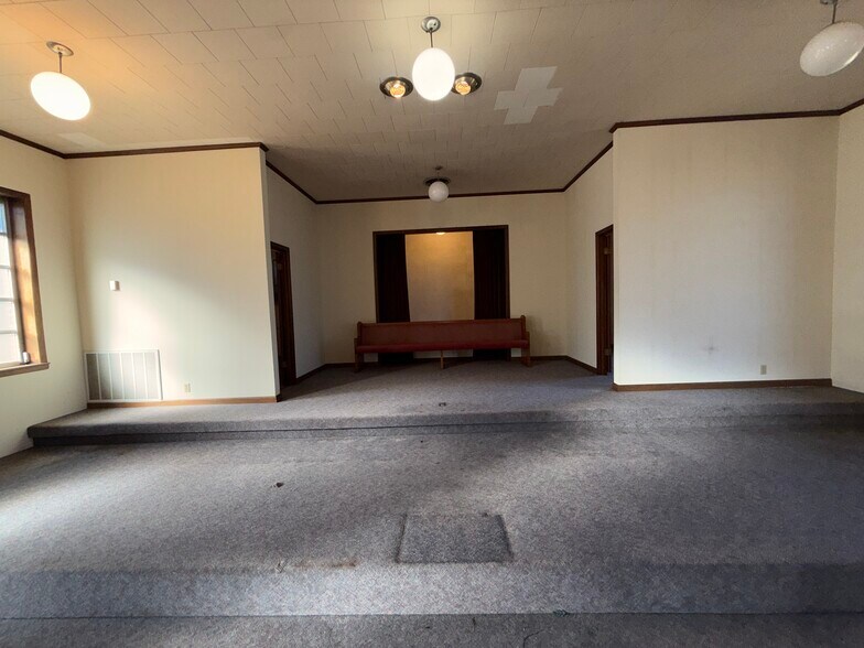 More Photos Of 702 E Church St, Atmore Specialty For Sale