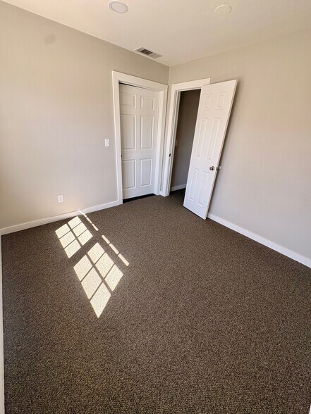 More Photos Of 2600 W Kansas Ave, Midland Office For Lease