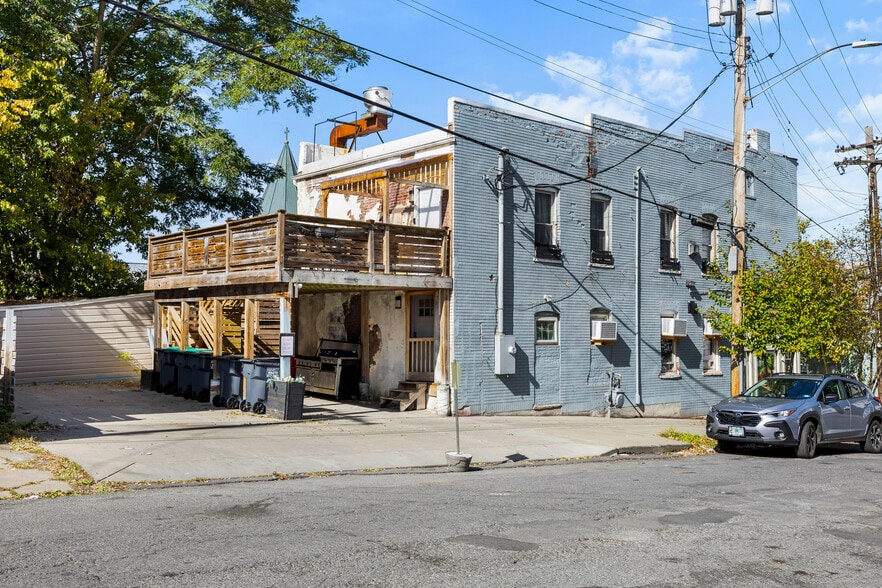 More Photos Of 764 1/2 Eastern Ave, Schenectady Restaurant For Sale