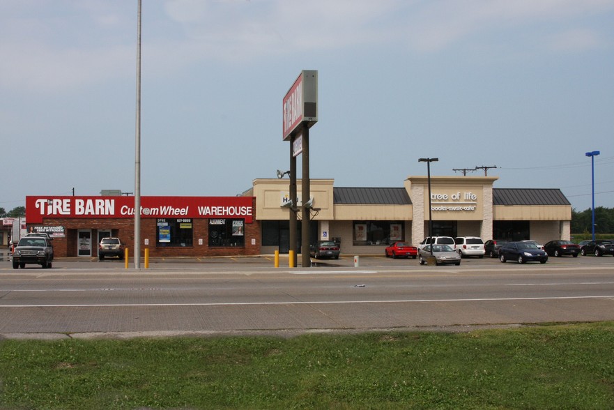 Primary Photo Of 3700 S Western Ave, Marion Storefront For Lease