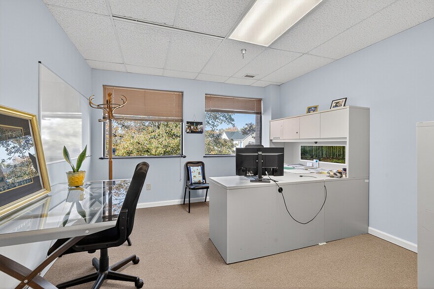 More Photos Of 3138 Custer Dr, Lexington Medical For Sale