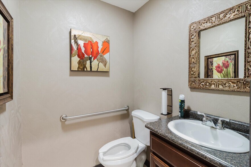 More Photos Of 611 Druid Rd E, Clearwater Office For Sale