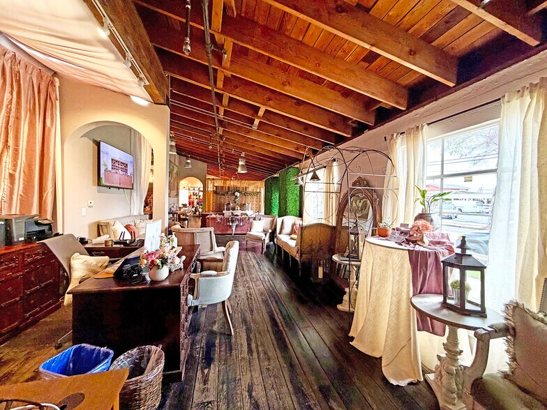 More Photos Of 436 E Gutierrez St, Santa Barbara Light Distribution For Lease