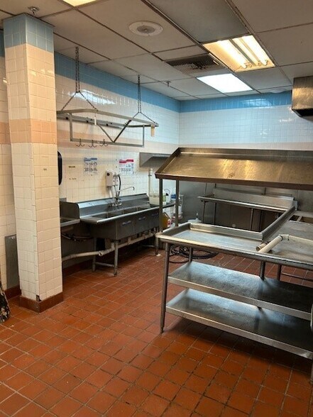 More Photos Of 1511-1517 Colley Ave, Norfolk Freestanding For Lease