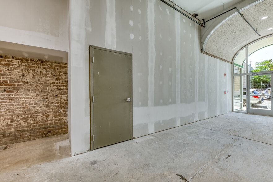 More Photos Of 213 E Main St, Johnson City General Retail For Lease