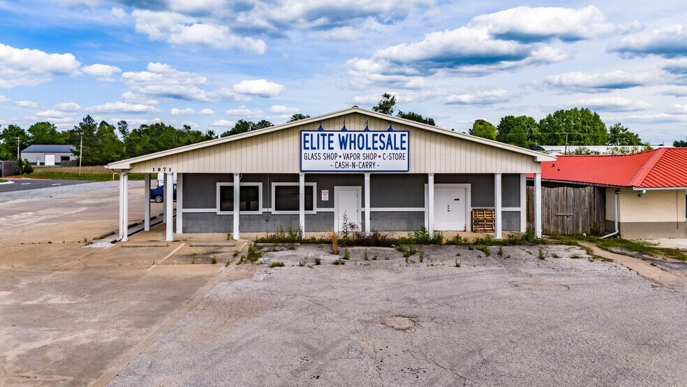 More Photos Of 1971 E US 412 Hwy, Siloam Springs General Retail For Sale