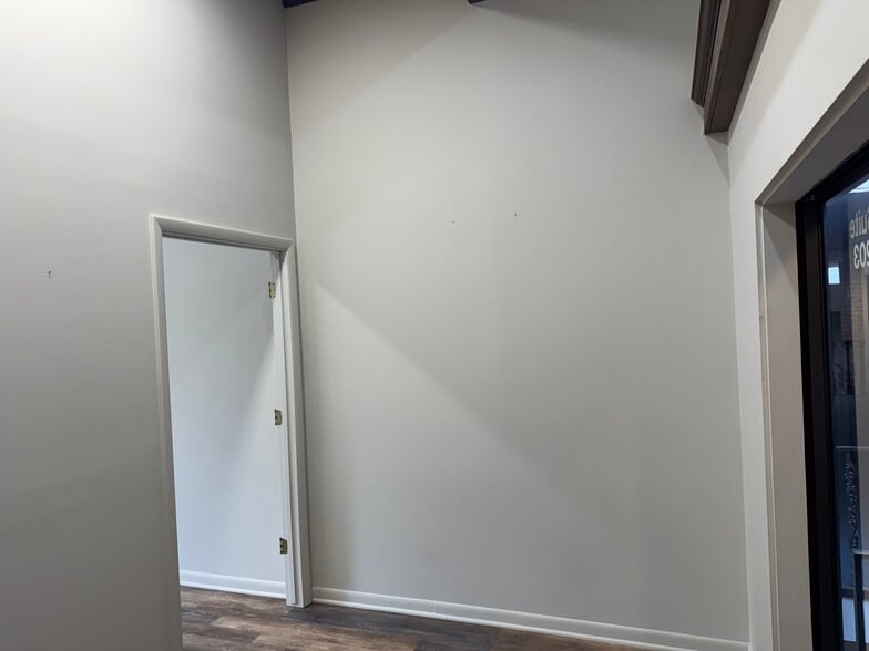 More Photos Of 111 North Ave, Barrington Office Residential For Lease