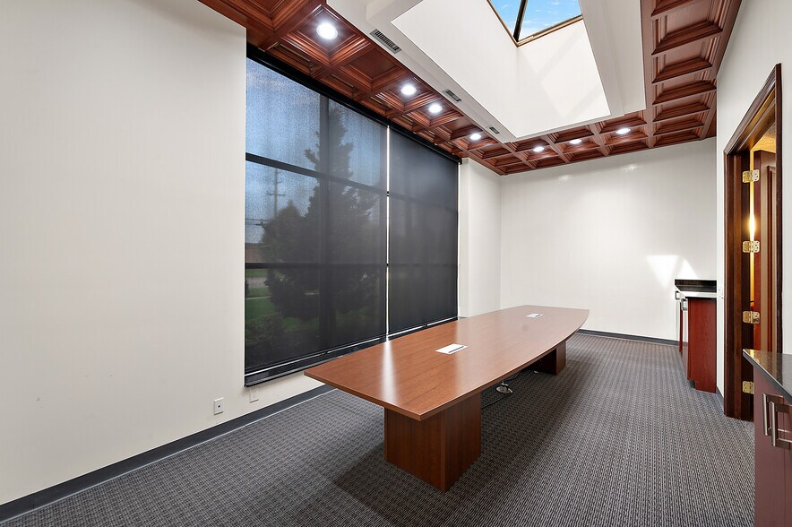 More Photos Of 33830 Harper Ave, Clinton Township Medical For Lease