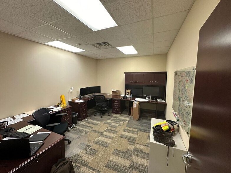 More Photos Of 1070-1078 Classic Rd, Apex Flex For Lease