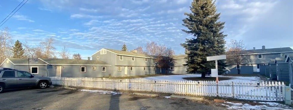 Primary Photo Of 1901 Mary Ann St, Fairbanks Apartments For Sale