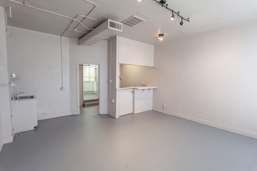 More Photos Of 1200-1218 N Killingsworth St, Portland Storefront For Sale