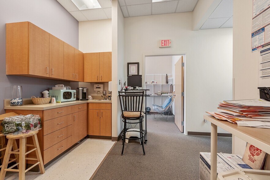 More Photos Of 25 Marston St, Lawrence Medical For Sale