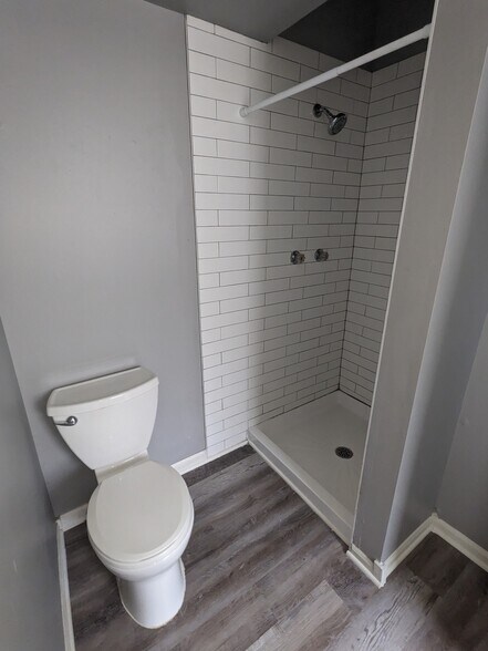 More Photos Of 3933 Warwick Blvd, Kansas City Apartments For Sale