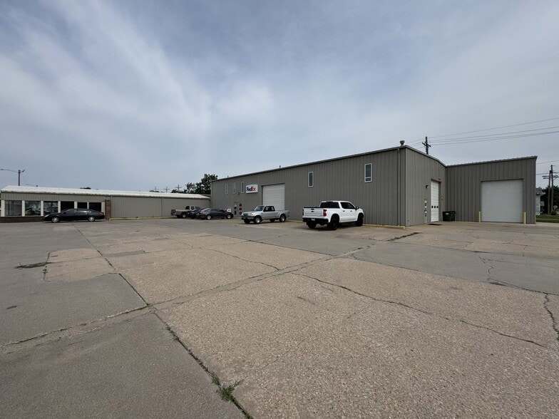 Primary Photo Of 930 E 4th Ave, Hutchinson Industrial For Sale