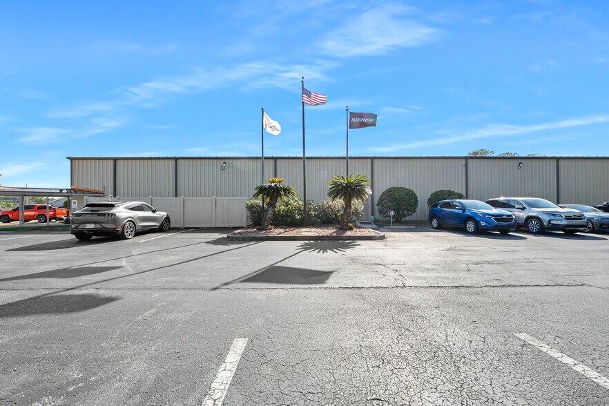 Primary Photo Of 2 Sunshine Blvd, Ormond Beach Light Distribution For Lease