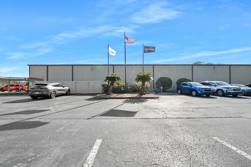 More Photos Of 2 Sunshine Blvd, Ormond Beach Flex For Sale