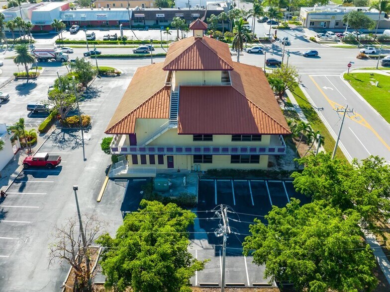More Photos Of 900 N Collier Blvd, Marco Island Medical For Sale