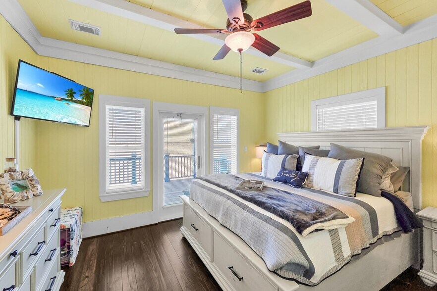 More Photos Of 2207 Nelson Avenue, Port Bolivar Healthcare For Sale